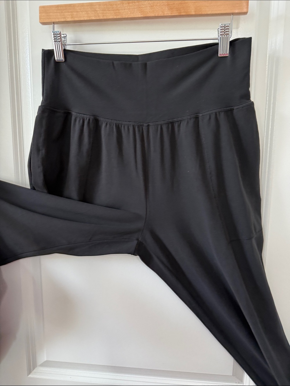 Athleta Salutation Jogger in Powervita *Black - Picture 2 of 5